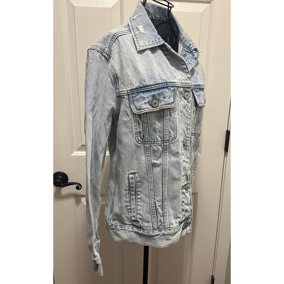 Abercrombie & Fitch Women Distressed Denim Jacket Size M Light Wash 100% Cotton - Picture 3 of 16